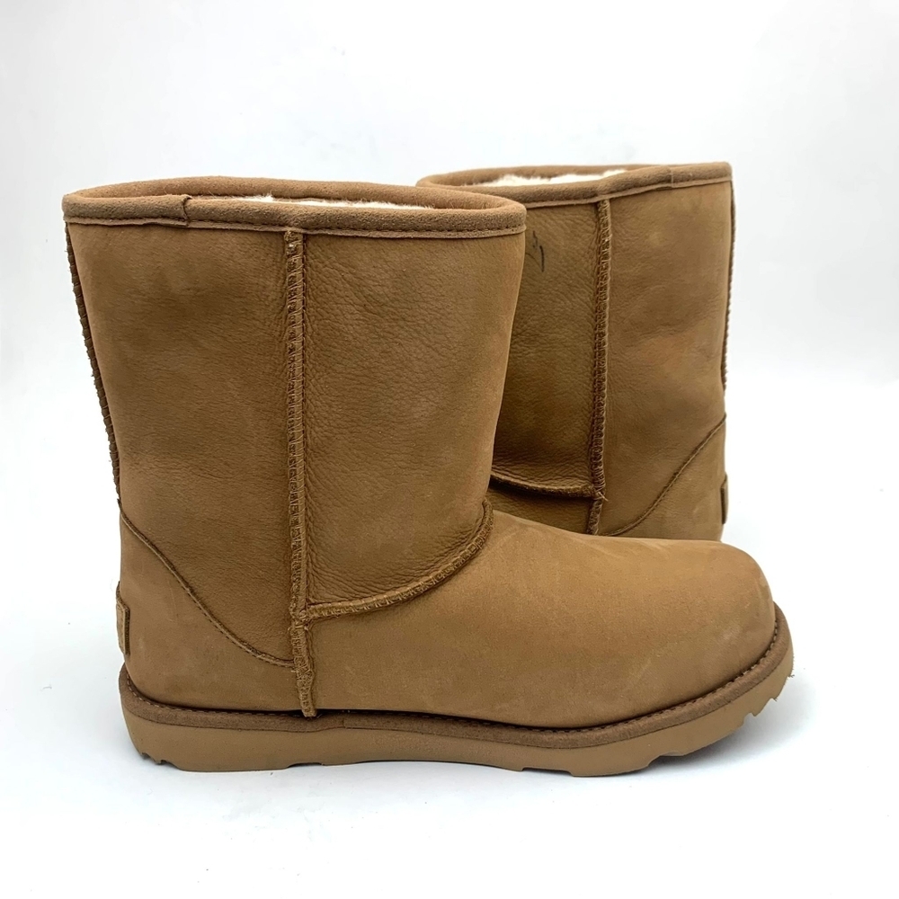 UGG Classic Short II Water Resistant SZ 4 - Picture 4 of 14